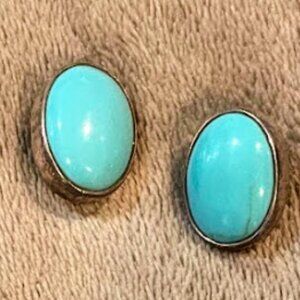 Vintage 925 Mexican sterling silver clip-on earrings with vibrant blue stone